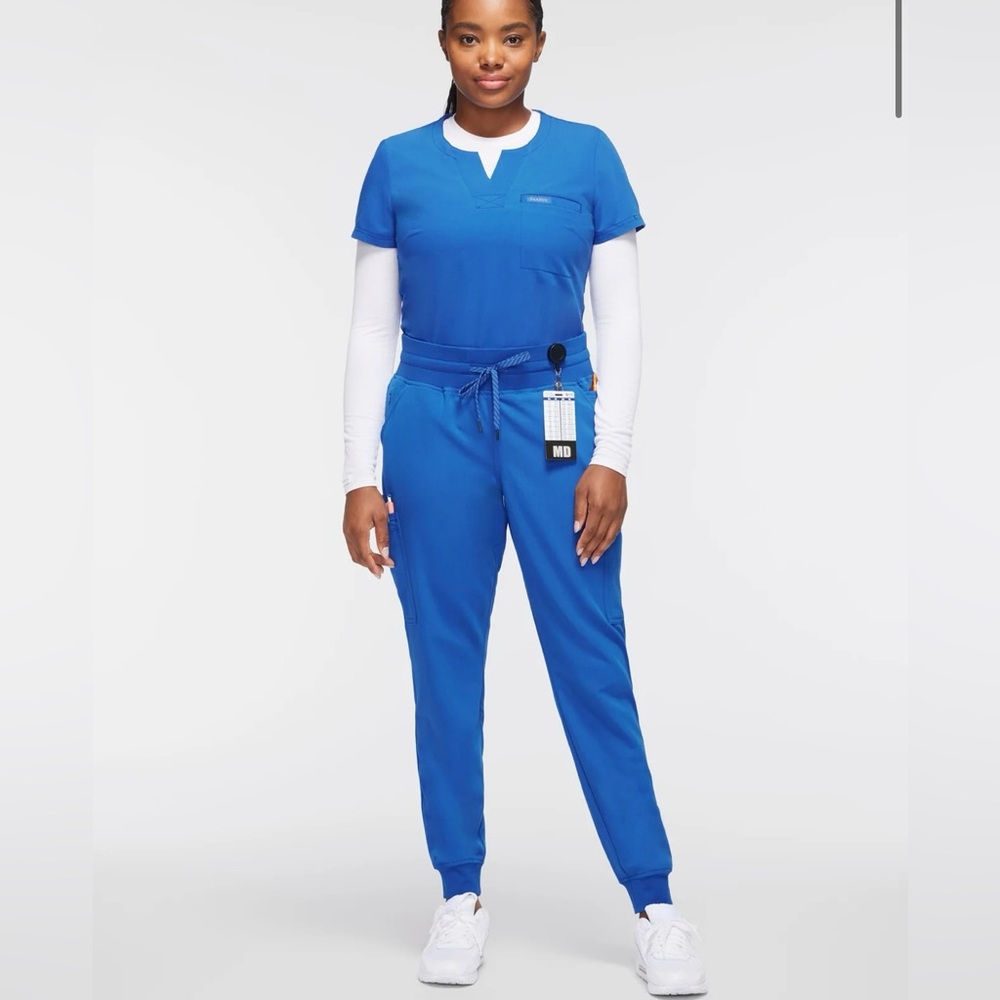 NEW  JAANUU Women's 13-Pocket Scrub Jogger petite length